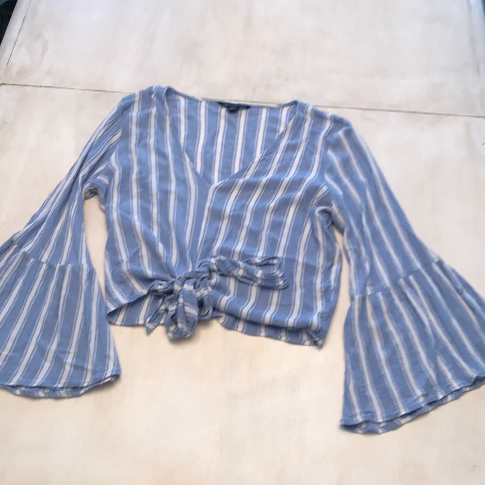 American Eagle crop top